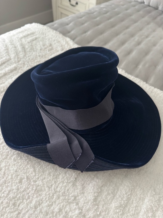 Accessories - Navy Velvet Wide-Brim Women's Hat with navy ribbon🎀